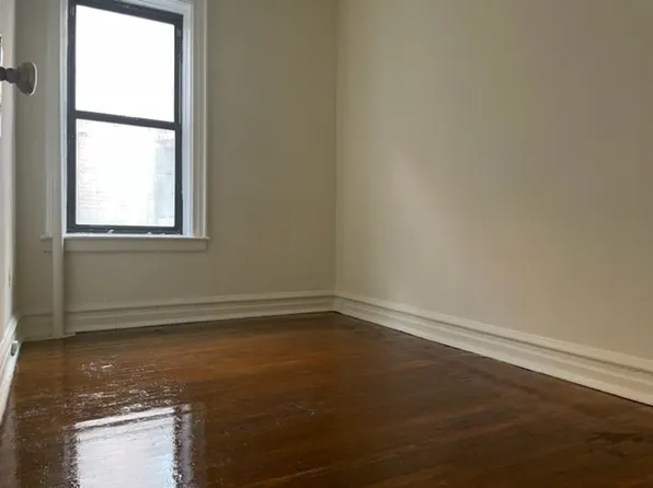 30-80 32nd Street image 1 of 4
