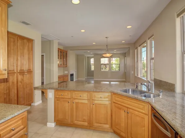 1729 Marseille Ln, Roseville, CA 95747