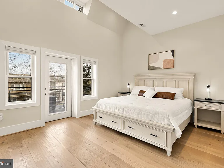 432 Emerson St NW — Photo 29