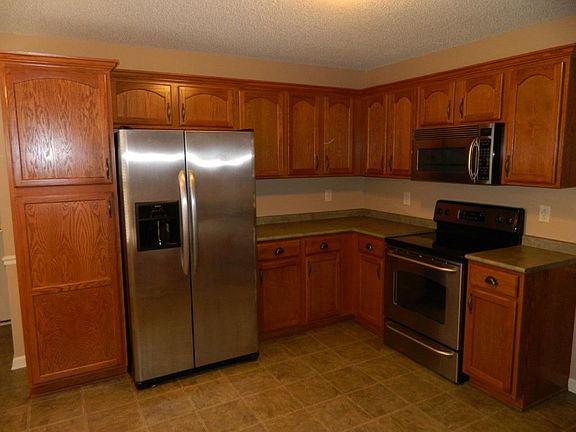5th image of 875 Sugarcane Way