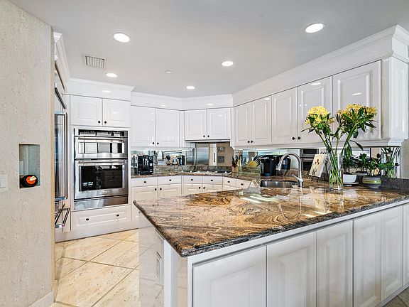 4th image of 800 Ocean Drive #1004