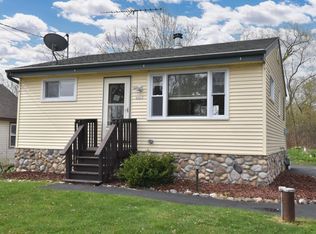 4907 Lakeview Ave, Hubertus, WI 53033