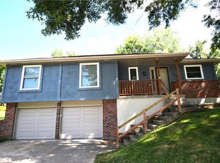 12011 W 49th St, Shawnee, KS 66216