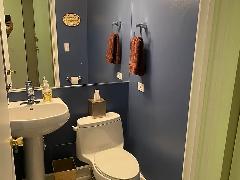 2828 N Burling St #405 — Photo 19