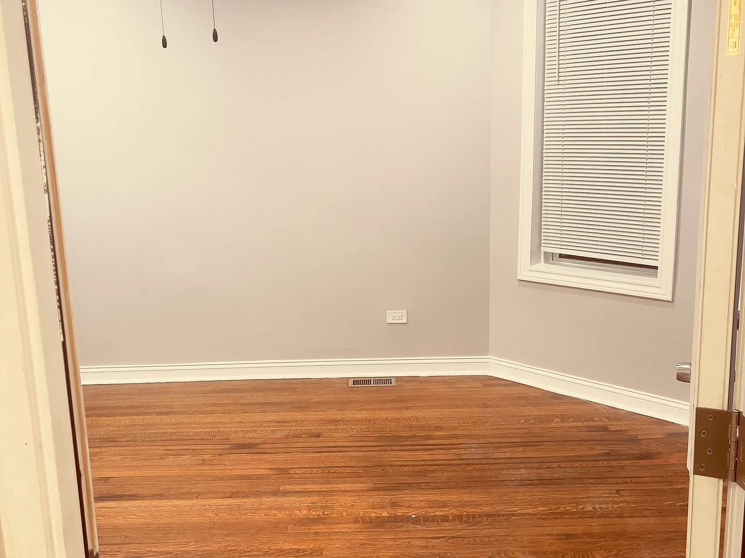 3 bed, $2,100 — Photo 4
