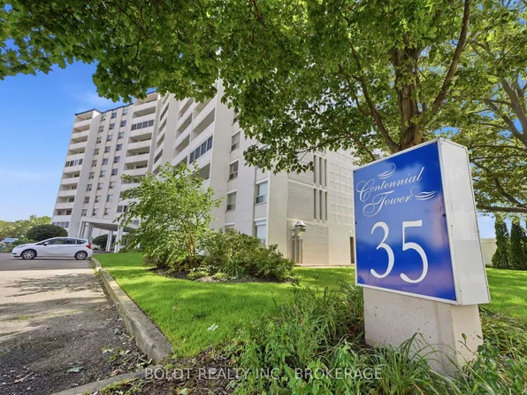 35 Towering Heights Blvd #1008, Saint Catharines, ON L2T 3G8
