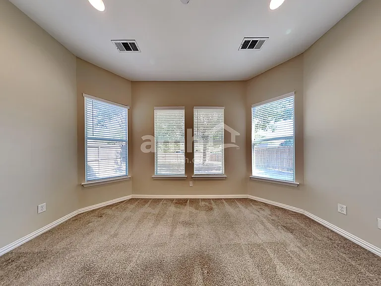 1245 Potter Ave — Photo 16