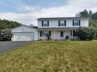 50 Thistlewood Cir, Spencerport, NY 14559