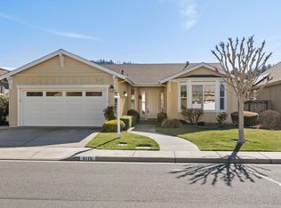 9119 Oak Trail Cir, Santa Rosa, CA 95409