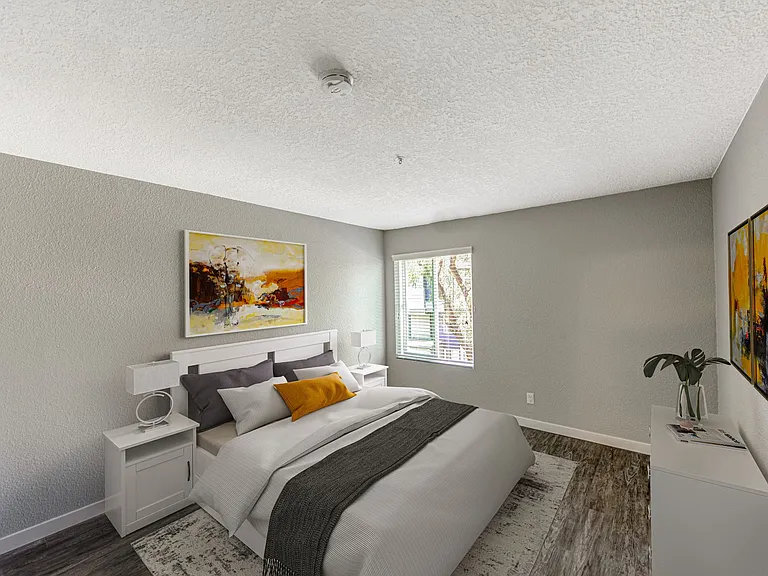 River House Apartments — Photo 6