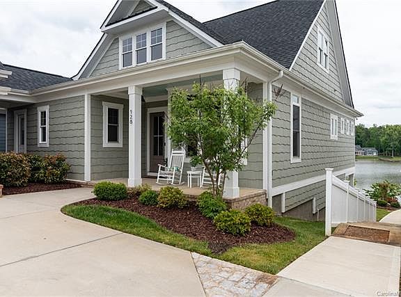 3rd image of 128 Sisters Cove Ct