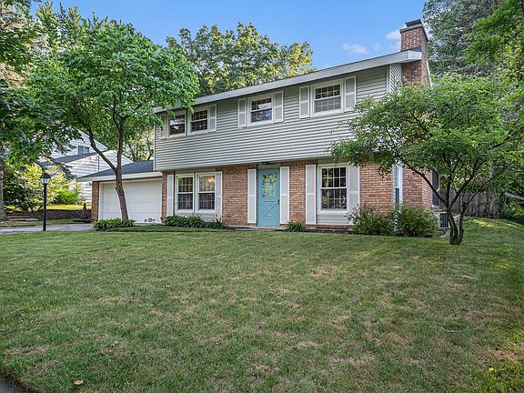 3rd image of 8337 Peach Tree Ave NE