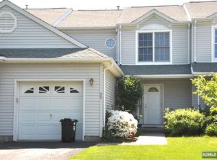 55 Foxwood Sq N #55, Old Tappan, NJ 07675