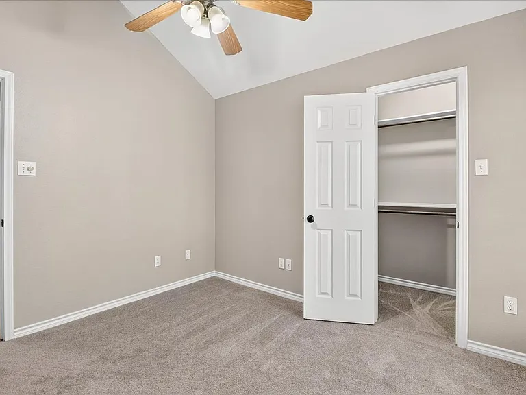 5114 Spring Brook Dr — Photo 31