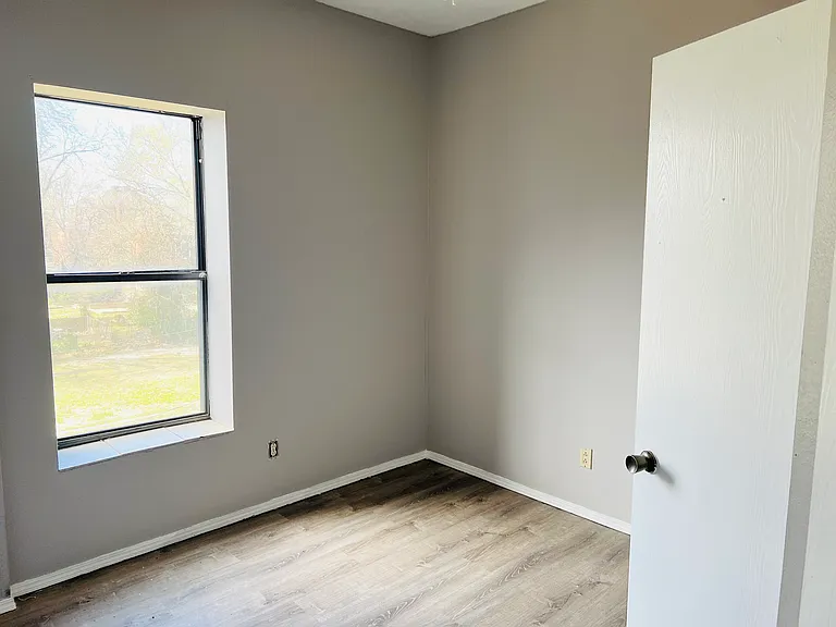 1109 Walton Ave #5 — Photo 9