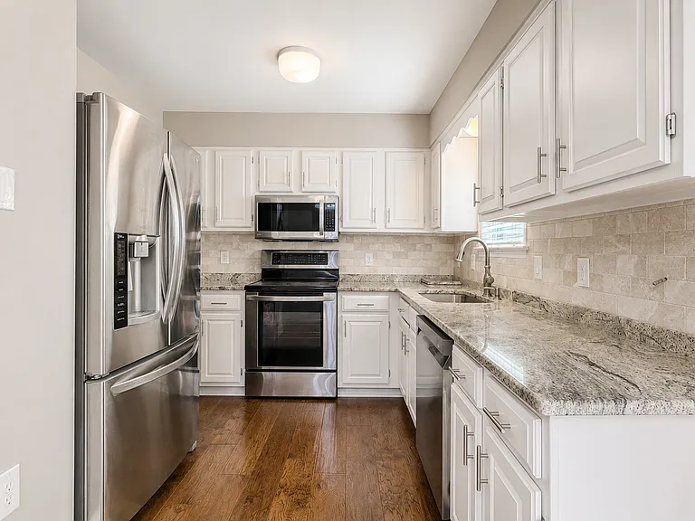 151 Cobblestone Ln — Photo 9