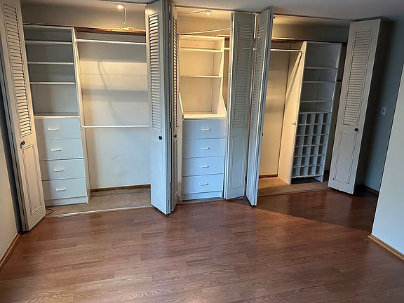2nd image of 2526 E Stratford Ct