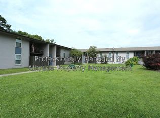 2106 Buechel Bank Rd APT 42, Louisville, KY 40218