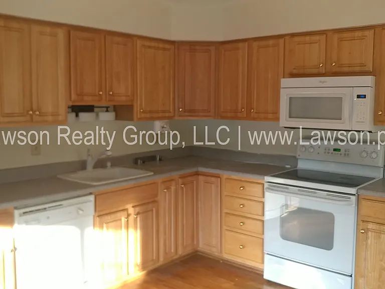 5405 Starkey Rd — Photo 7