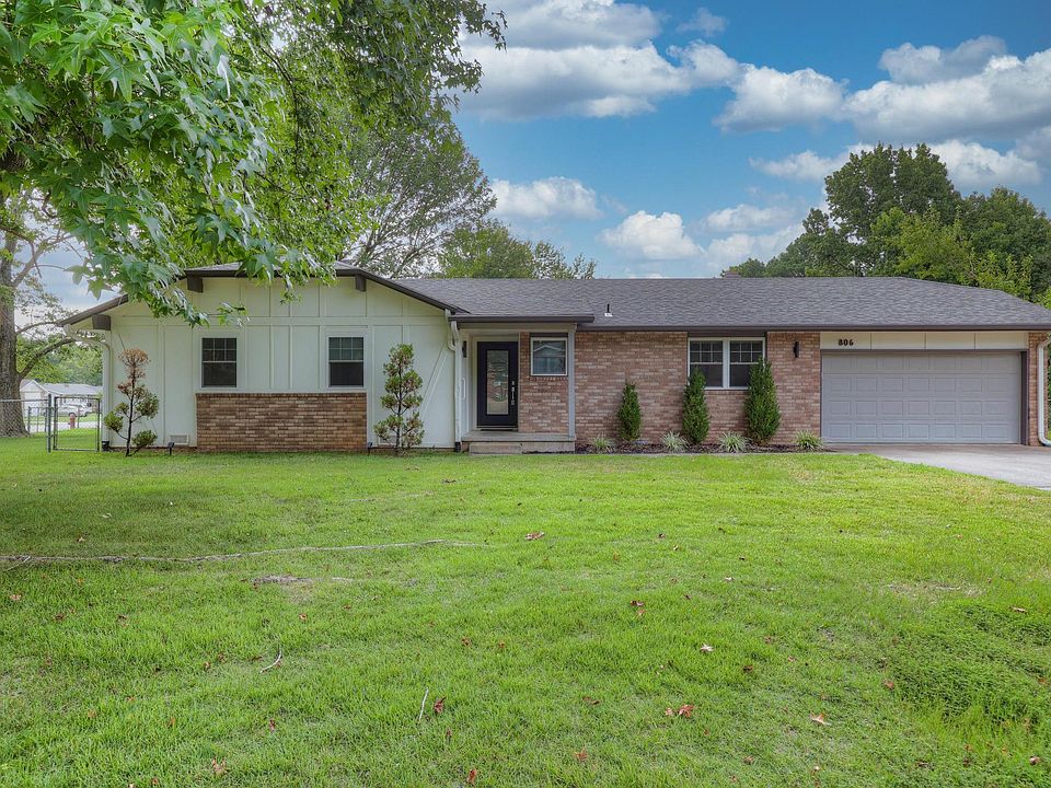 1st image of 806 E Wickersham Dr