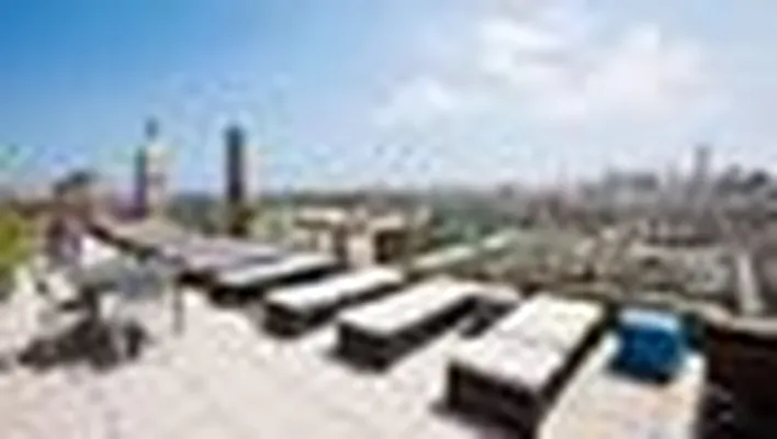 Sold by Compass | media 22