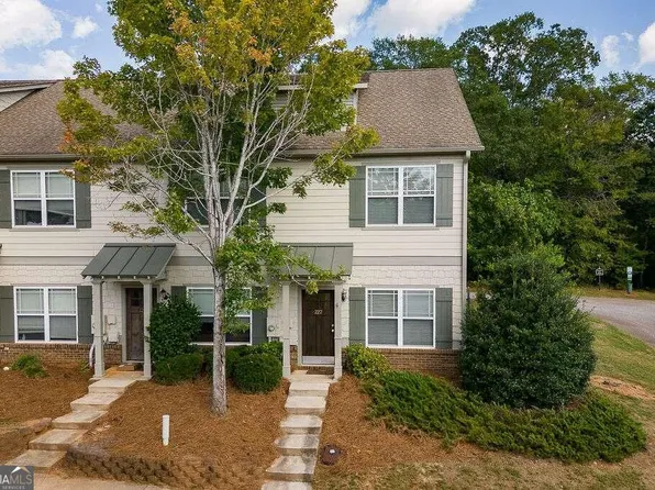 227 Oconee River Cir, Athens, GA 30605