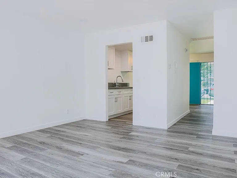 2709 S Baker St #C — Photo 14