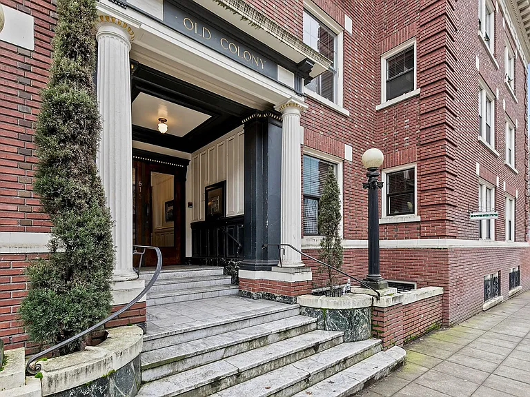 615 Boren Ave #27 — Photo 26