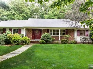 704 Hickory Hill Rd, Wyckoff, NJ 07481