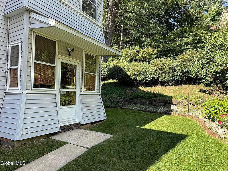 3rd image of 15 Phillips Street
