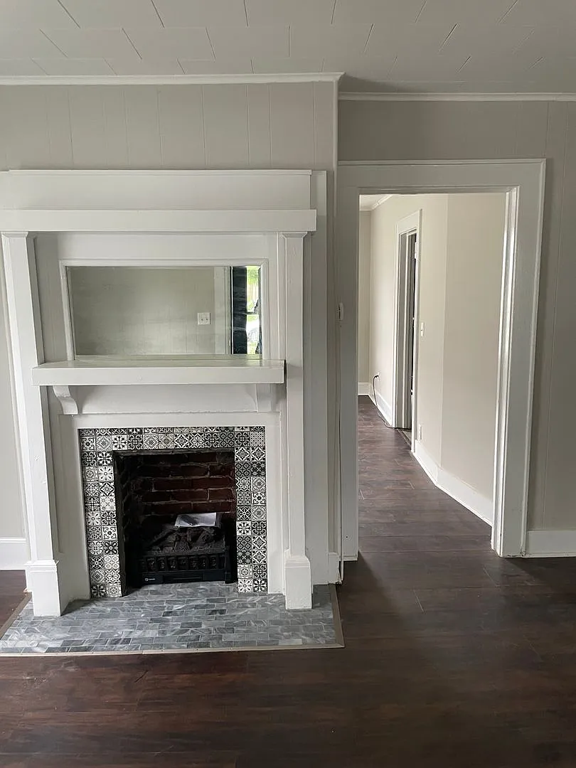 Newly Renovated Three-Bedroom Home in St. Albans — Photo 2