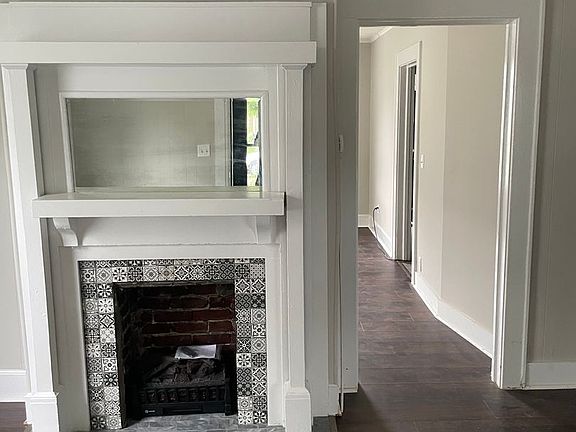 2nd image of 2318 Monroe Ave