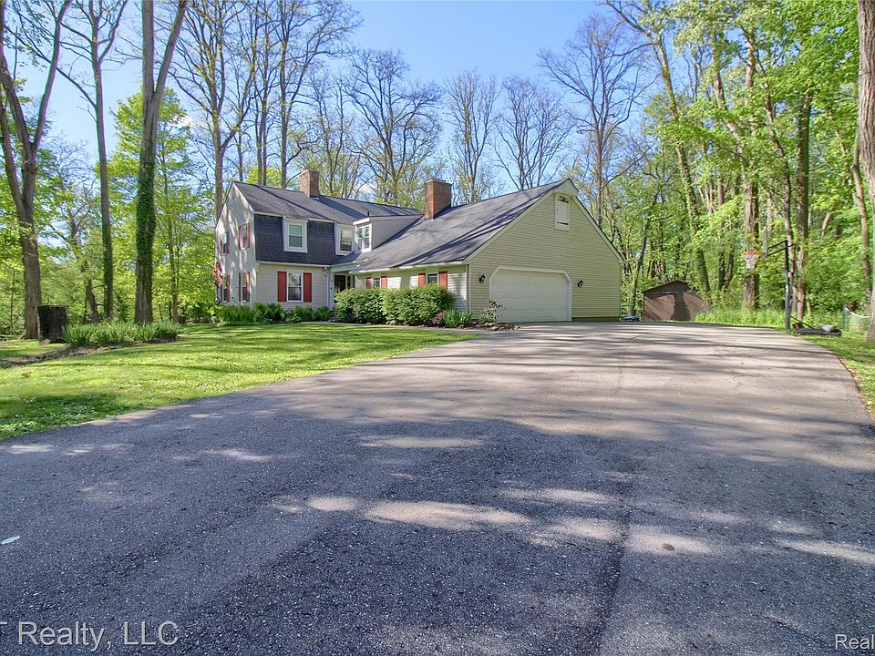 1st image of 47300 Maplebrook