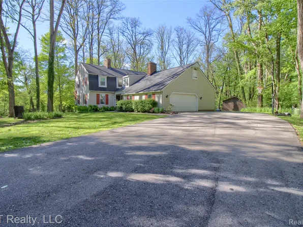47300 Maplebrook, Northville, MI 48168