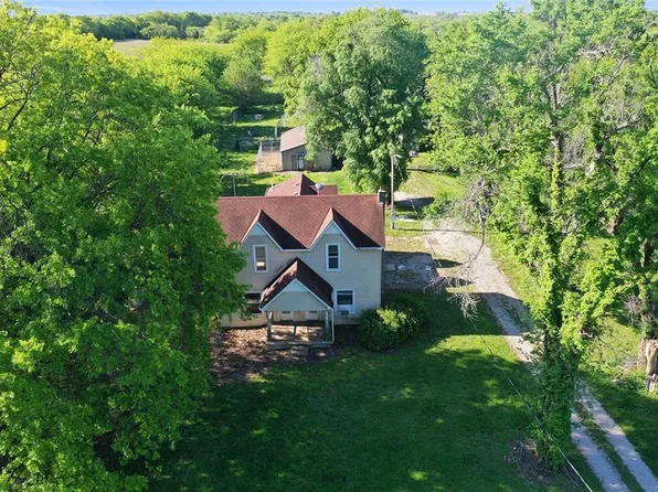 6900 NE Smith Dr, Hamilton, MO 64644