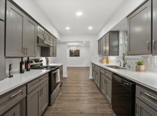 1816 Gravley Dr, Carrollton, TX 75006