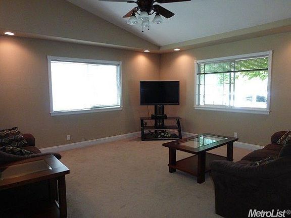 5th image of 5467 Portola Cir