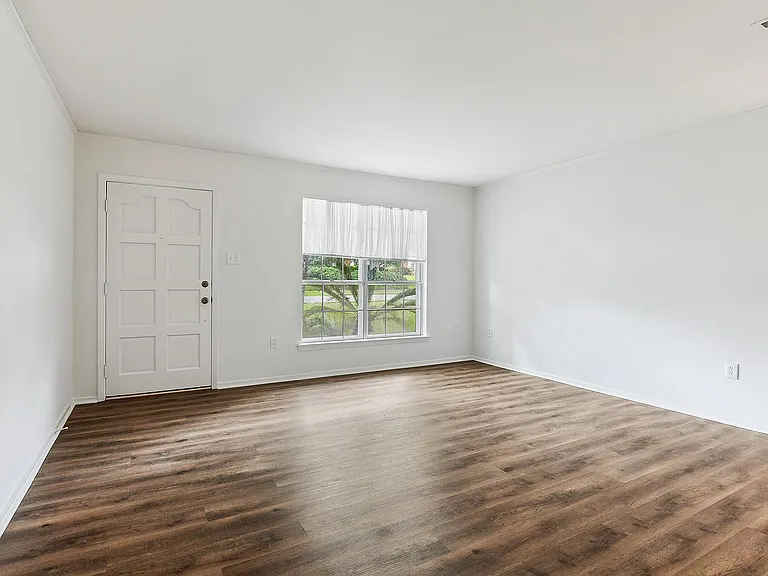6979 Boone Ave — Photo 4