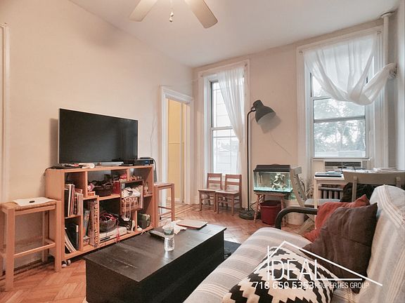 3rd image of 178 14th St #1