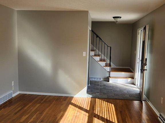 3rd image of 3564 Wenwood Dr