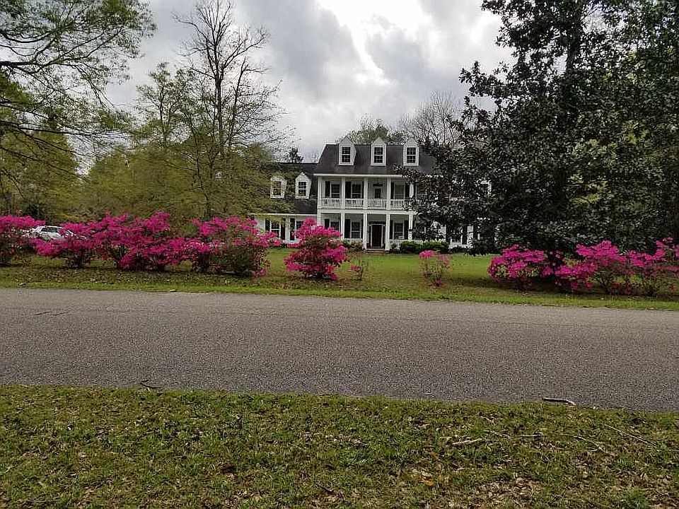 1st image of 17705 Riverwalk Dr