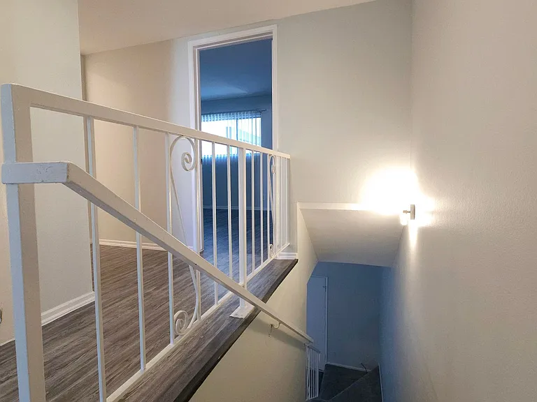 18411 Vincennes Street — Photo 57