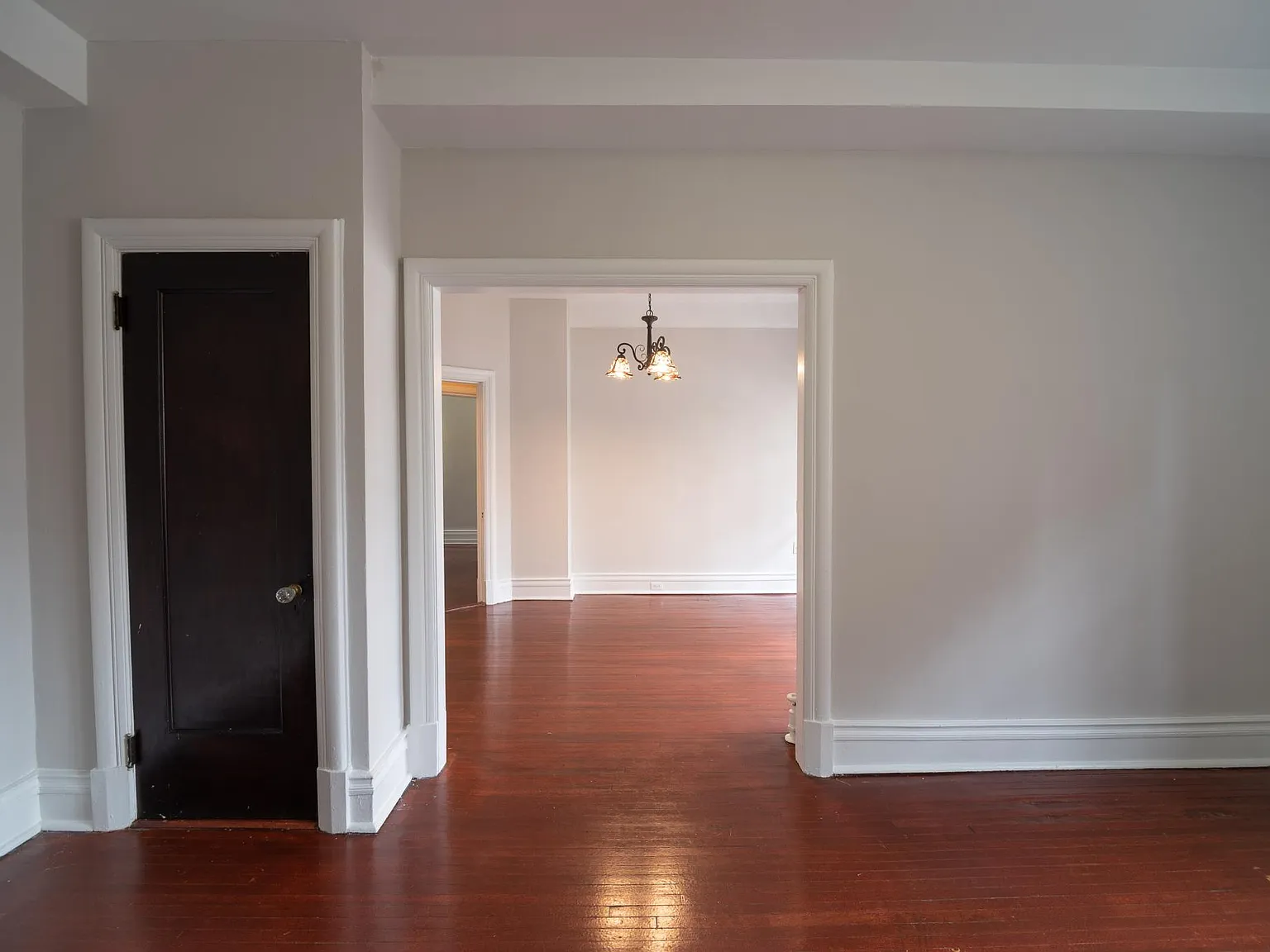 2 bed, 980 sqft, $1,900 — Photo 2
