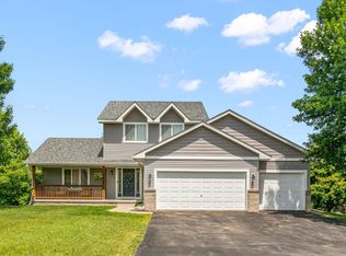 1119 Hidden Creek Blvd, Mayer, MN 55360