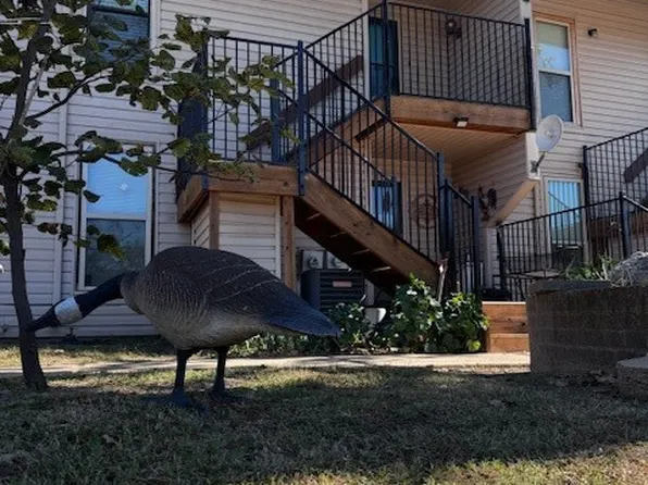 204 Falconhead Dr #F, Burneyville, OK 73430