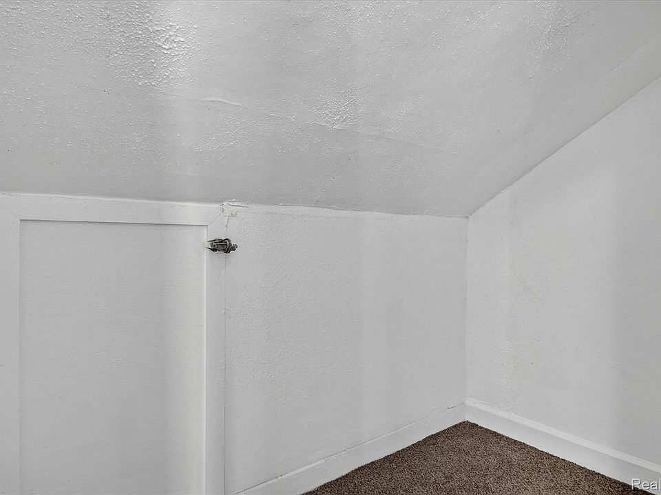 11641 Glastonbury Ave, photo 28