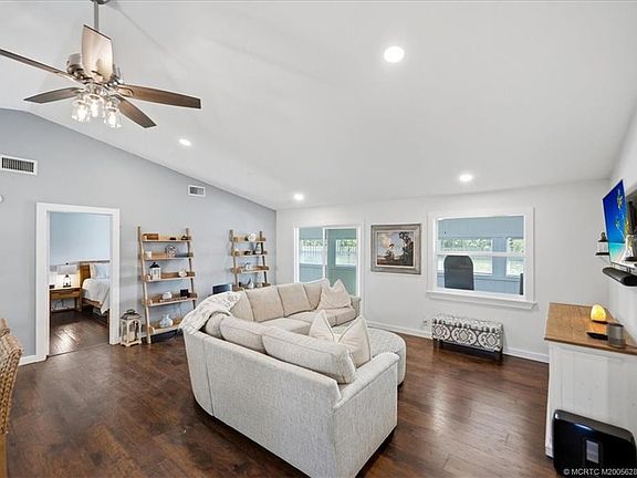 3rd image of 6703 SE Raintree Ave