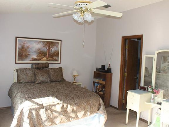 5th image of 1368 Wood Lake Cir