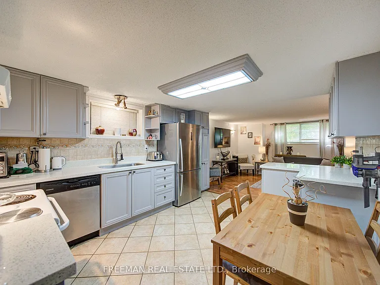 723 Euclid Ave #BASEMENT — Photo 6