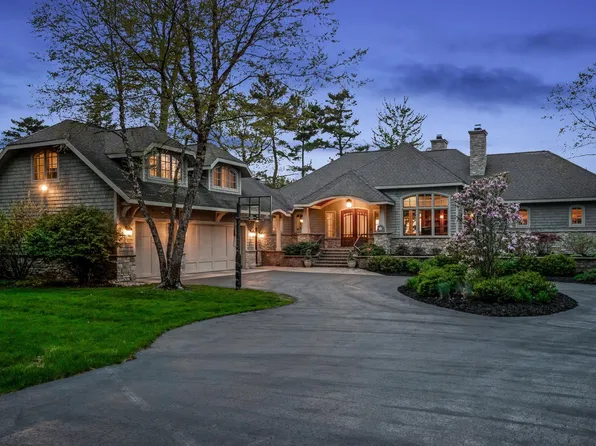 935 Beautiful Shores Rd, Traverse City, MI 49686